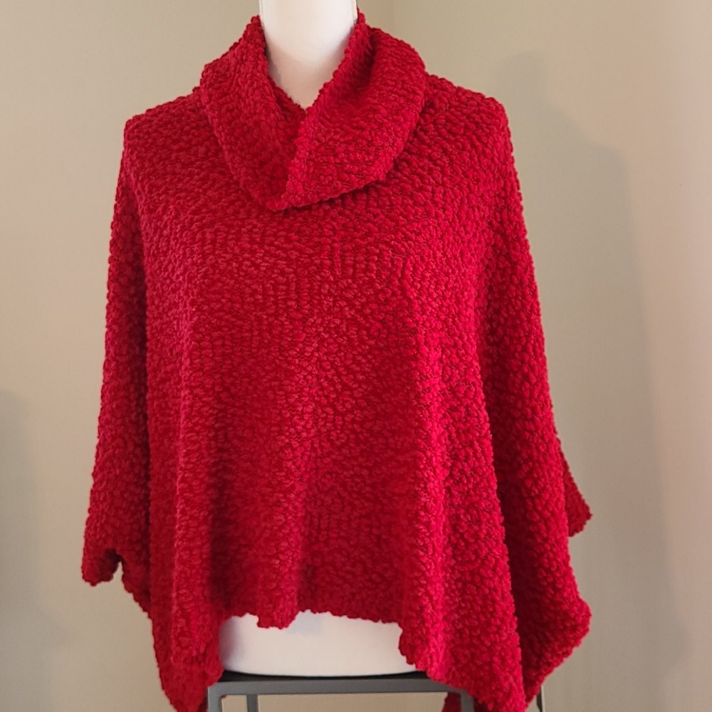 NWT Romeo + Juliet couture Cowl Neck Sweater - Soft & Cozy!
